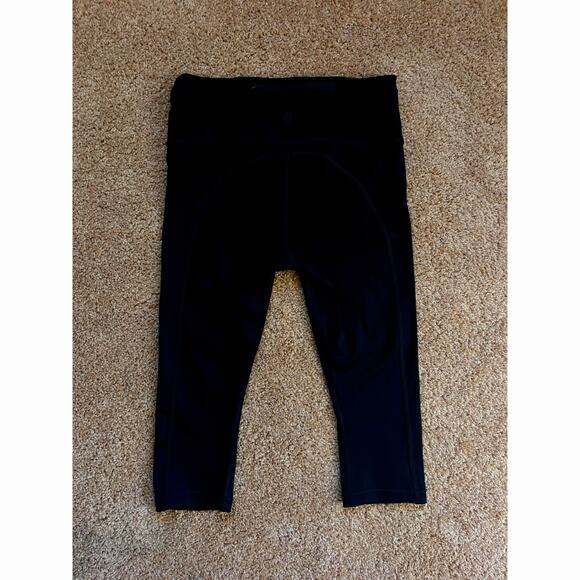 Athleta Women’s Accelerate Crop Leggings Size Small Black High-Rise Capri Pants - Picture 6 of 9